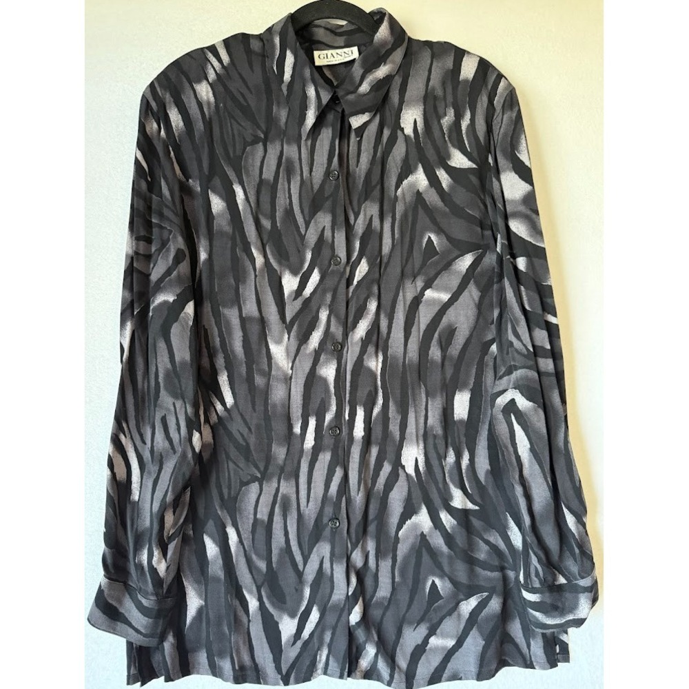 Gianni Sport Blouse Women 14 Gray Black Animal Print Button Up Long Sleeve Nylon